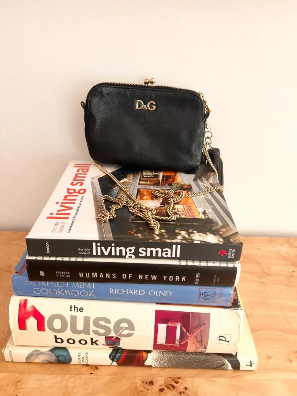 Vintage D&G Dolce Gabbana Black Leather Small Lily Twist Kiss Lock Clutch